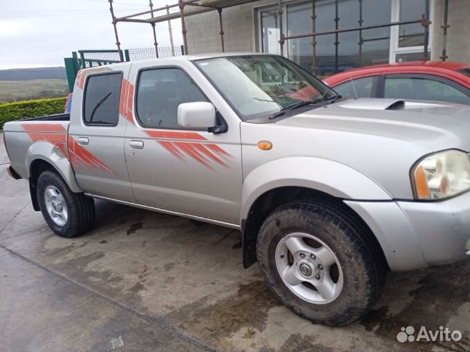 Фонарь задний правый nissan navara D22 2004