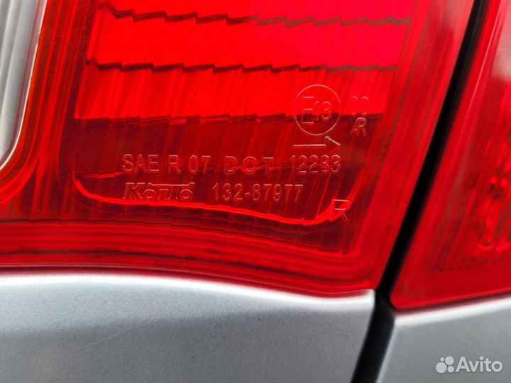 Фонарь внутренний правый на Lancer 10 хэтчбек