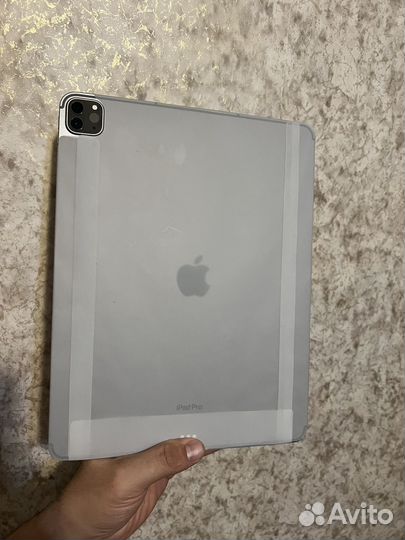 iPad pro 12,9-inch 6th generation wi-fi cellular