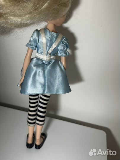 Кукла moxie Алиса в стране чудес