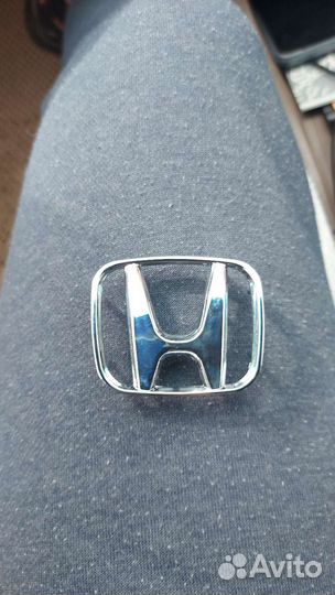 Эмблема на руль honda
