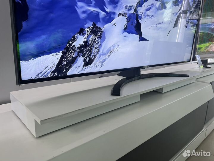 Телевизор LG 65UQ8100