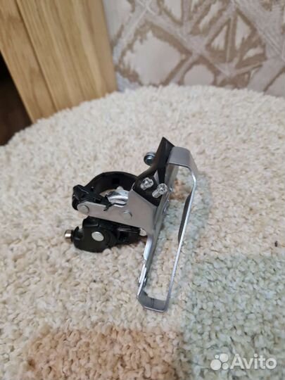 Передний переключатель shimano