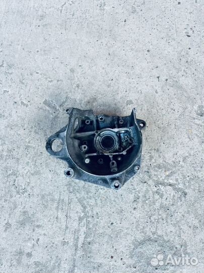 Картер двс правый Yamaha 3kj Япония Б/у
