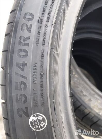 Triangle Sports TH201 255/40 R20 101Y
