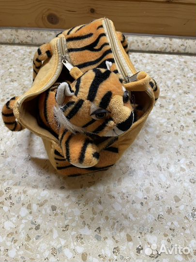 Детские ранцы игрушки и сумки