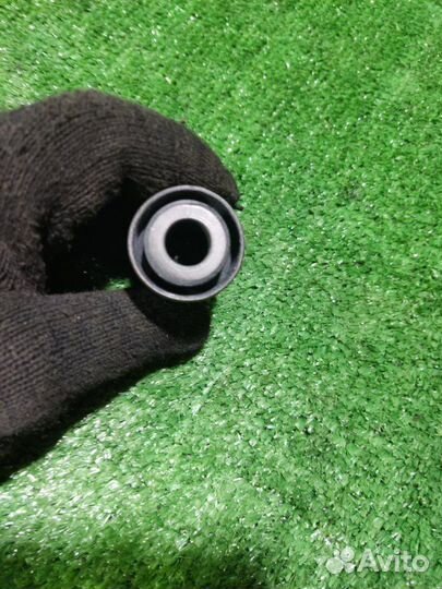 Сайлентблок кронштейна кпп Volkswagen Transporter