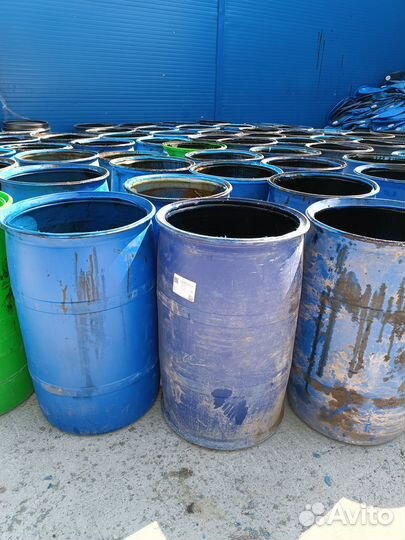 Бочка пластиковая 227 бу