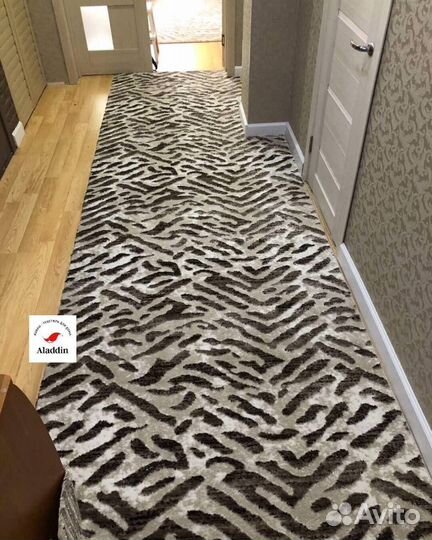 Ковровая дорожка новая