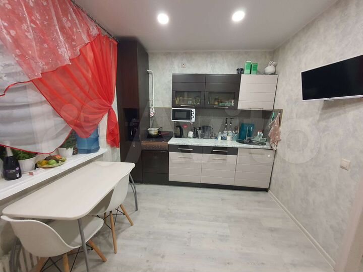 2-к. квартира, 50 м², 8/10 эт.