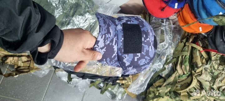 Бейсболка синяя точка