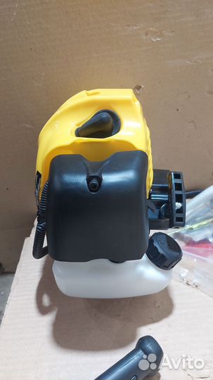 Новый,нет штанги Бензиновый триммер Huter GGT 1300