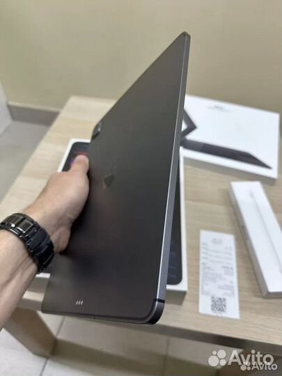 iPad Pro 12.9 (gen 5) 2022 M1 16Gb 2Tb Cellular LT