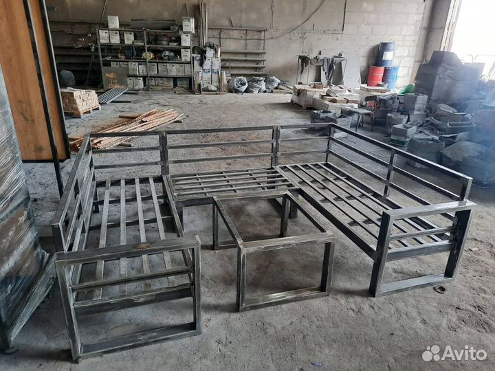 Мебель для дачи и дома в стиле лофт