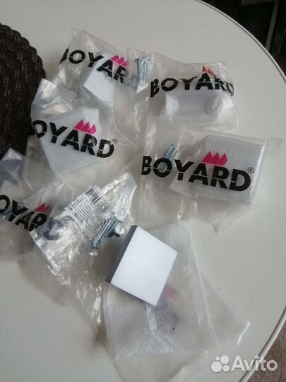 Мебельная ручка