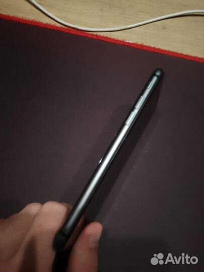 iPhone 8, 64 ГБ