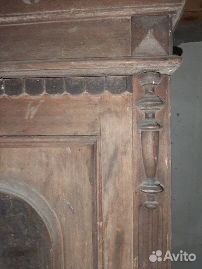 Антикварный буфет