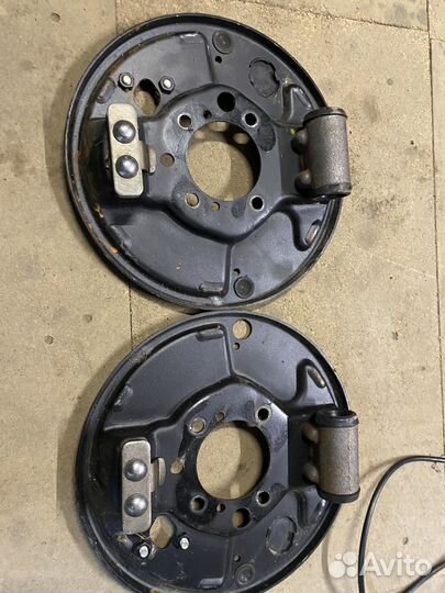 Тормозной щит газель