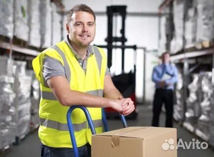 Сотрудники на выкладку товаров в ночную смену