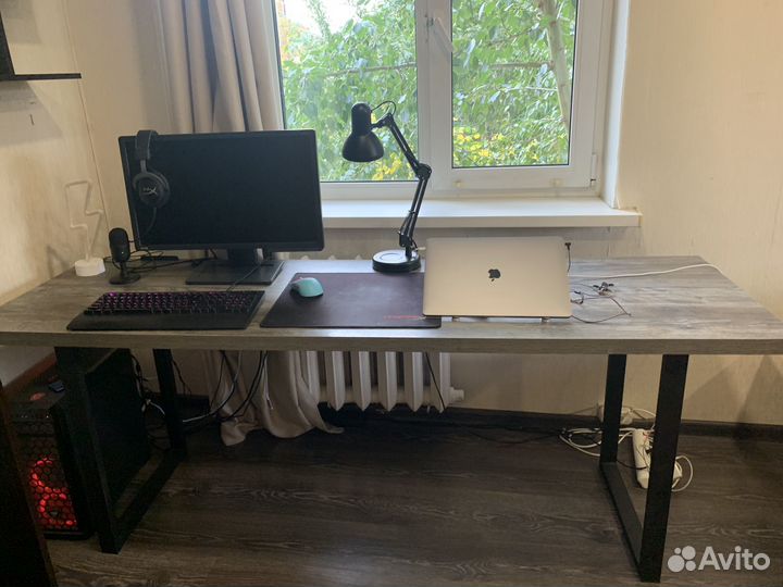 Компьютерный стол