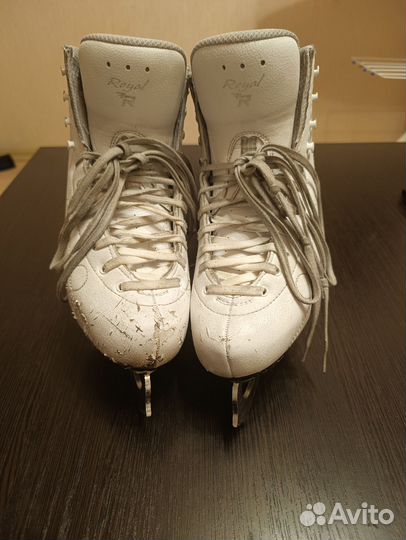 Профессиональные фигурные коньки