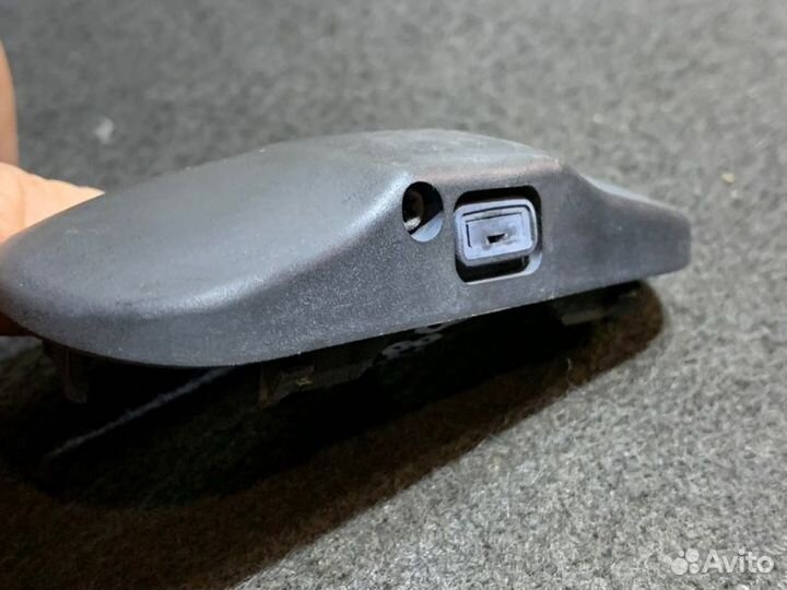 Форсунка омывателя Volkswagen Golf cavd 1.4 2009