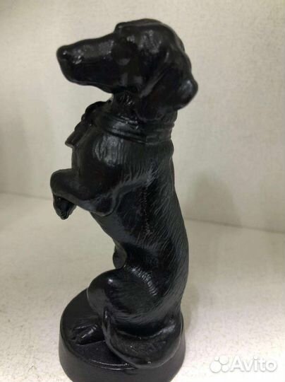 Фигурка собака