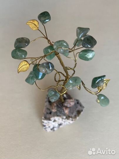 Дерево с натуральными камнями авантюрин