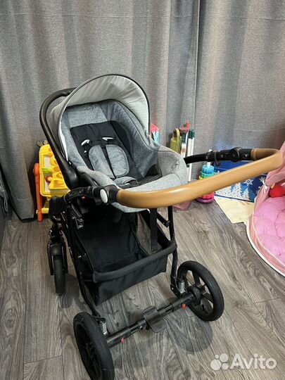 Коляска riko Basic Bella Lux 3в1