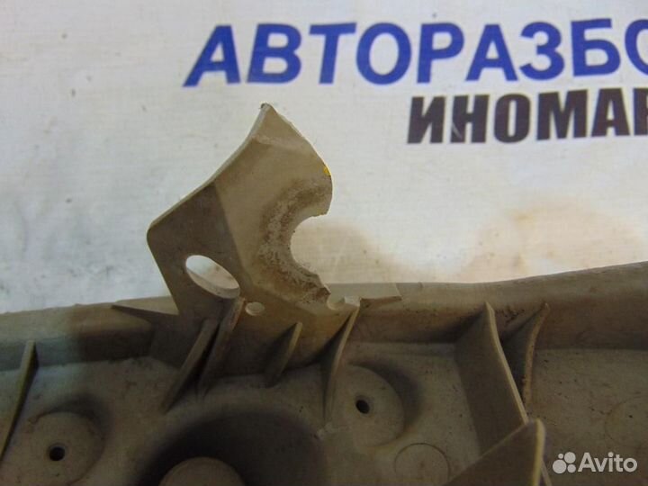 Фара правая для Toyota Corolla 9 2001-2006г