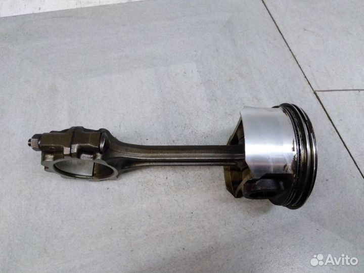 Поршень с шатуном