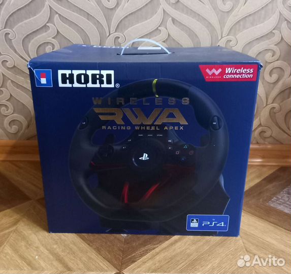 Руль Hori Wireless Racing Wheel Apex (PS4-142E)