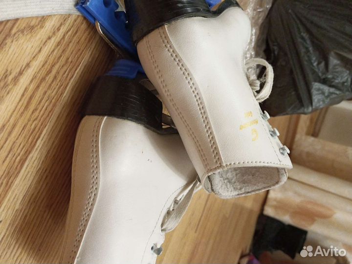 Коньки полупрофессиональные