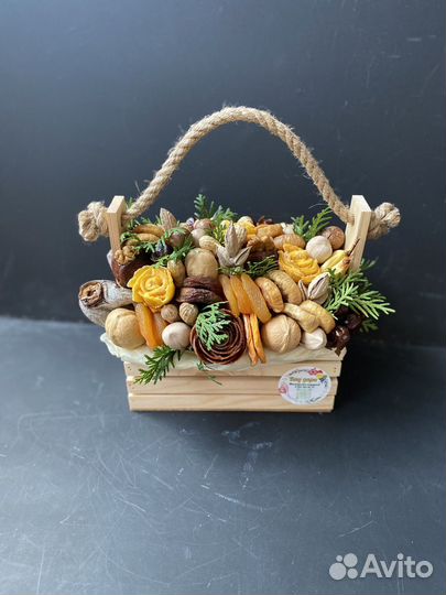 Съедобные подарки и букеты из сухофруктов