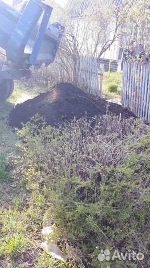 Почва для посадки газона, чернозём, песок, галька