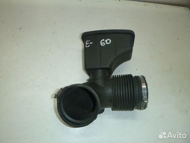 Патрубок воздушного фильтра BMW E60/E61 2003