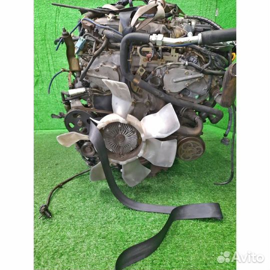 Двигатель двс с навесным nissan elgrand apwe50 vq3 (M)