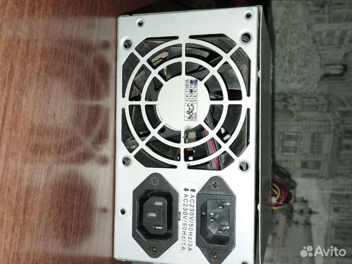 Материнская плата gigabyte