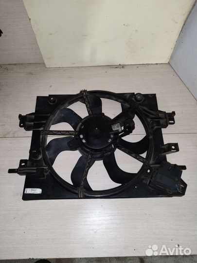 Диффузор вентилятора Renault Duster 2.0