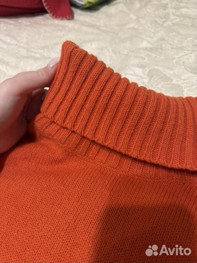 Свитер женский
