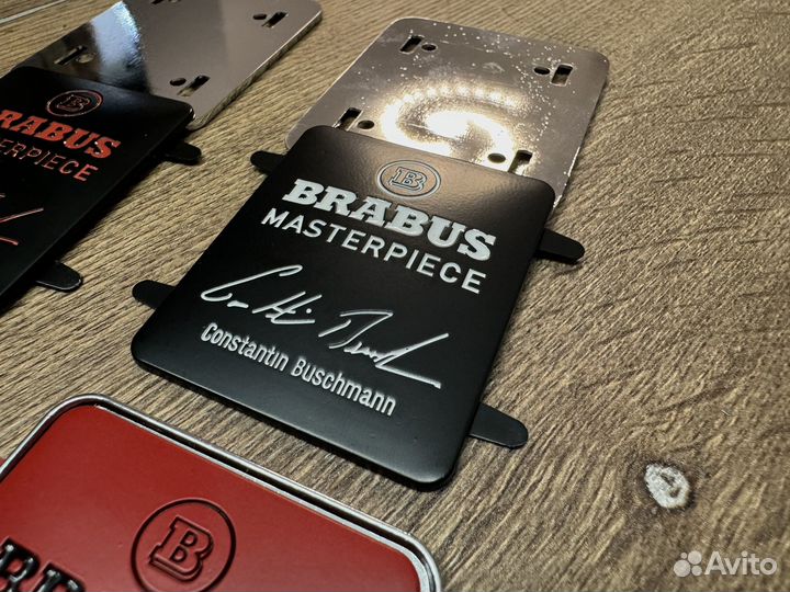 Эмблемы в сиденье brabus с креплением