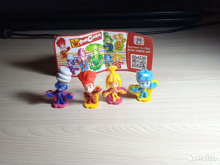 Игрушки из киндера, чупа-чупс