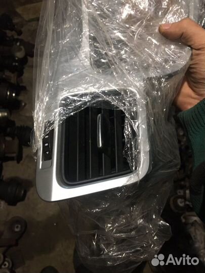 Дефлектор воздуховода таурег 2010-2018