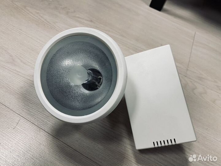 Трековый светильник с адаптером