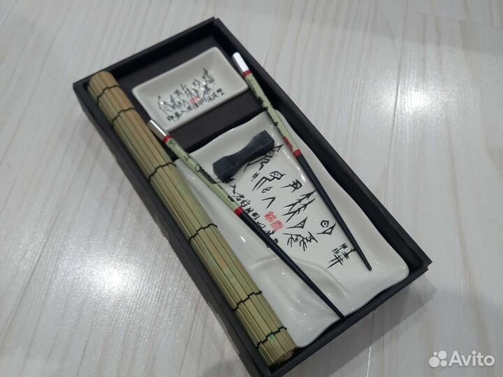 Набор посуды для суши