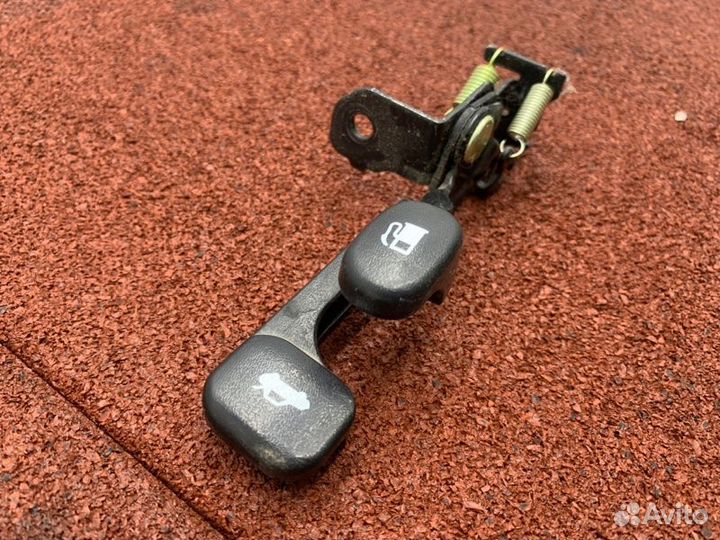 Ручка открывания бензобака Hyundai Solaris 2 седан