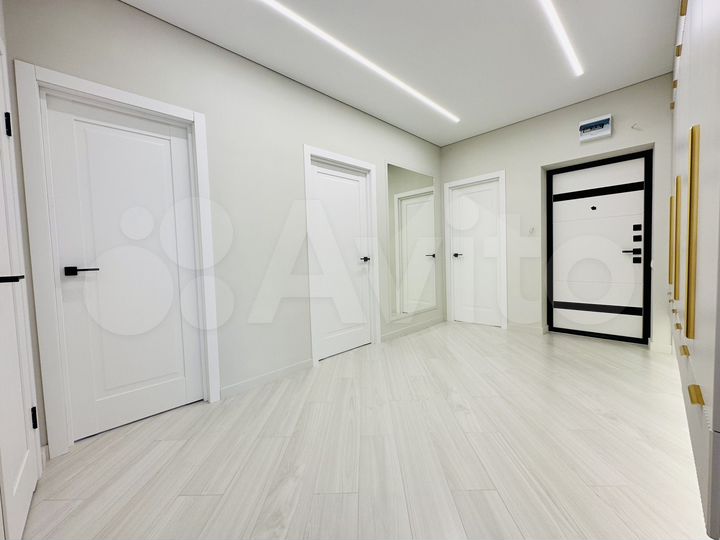 3-к. квартира, 87 м², 10/18 эт.