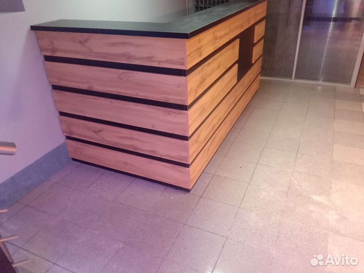 Стойка ресепшн, угловая