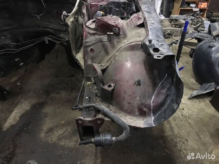 Лонжерон четверть передний левый Mercedes-Benz Cls