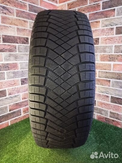 Pirelli Ice Zero FR 235/55 R18 104T